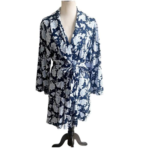 Charter Club Women’s Floral Robe With Tie Mid Length Size Large White Blue - Picture 1 of 12